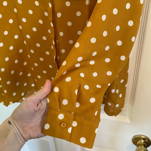 Fashion nova button up - Picture 3 of 4